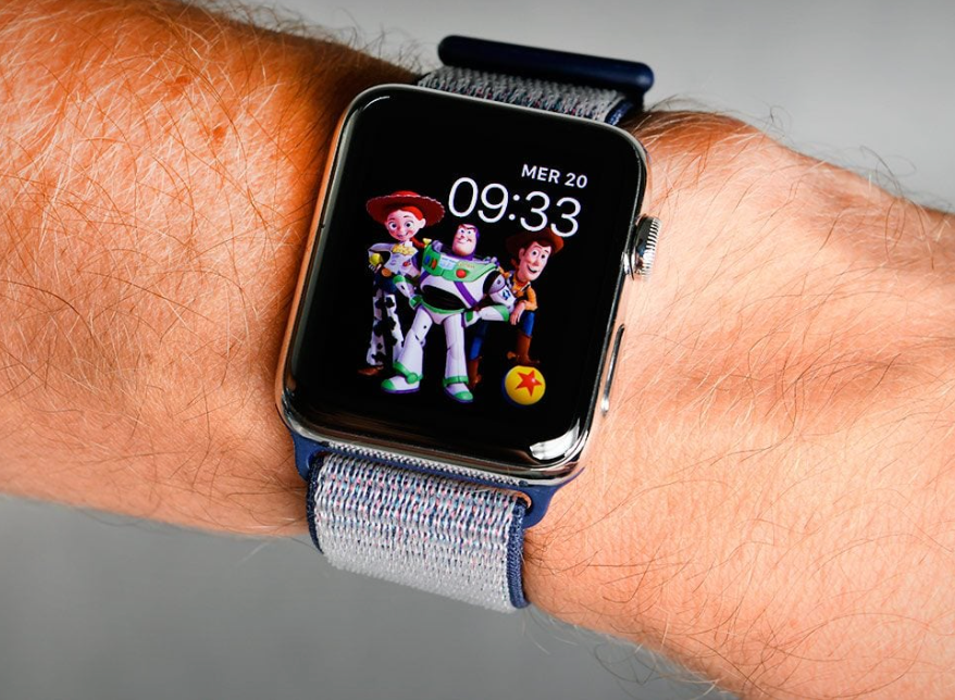 Montres connectées : les fonctionnalités indispensables en 2025